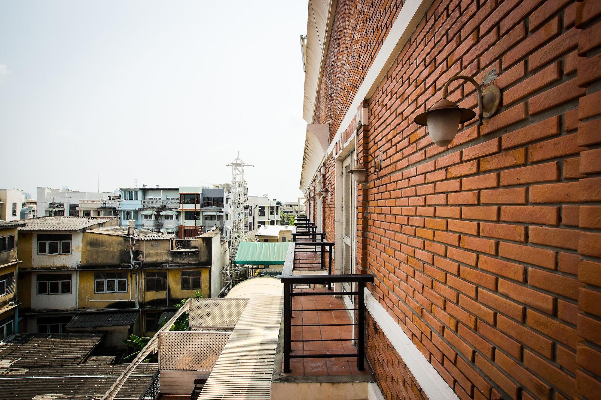 Buddy Lodge, Khaosan Road Банкок Екстериор снимка